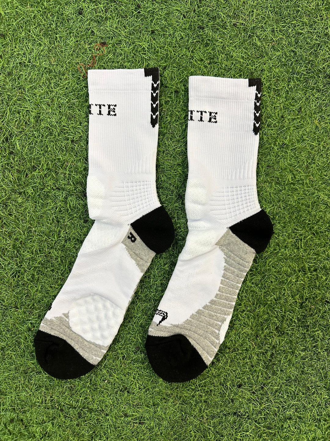 Redstorm Socks White