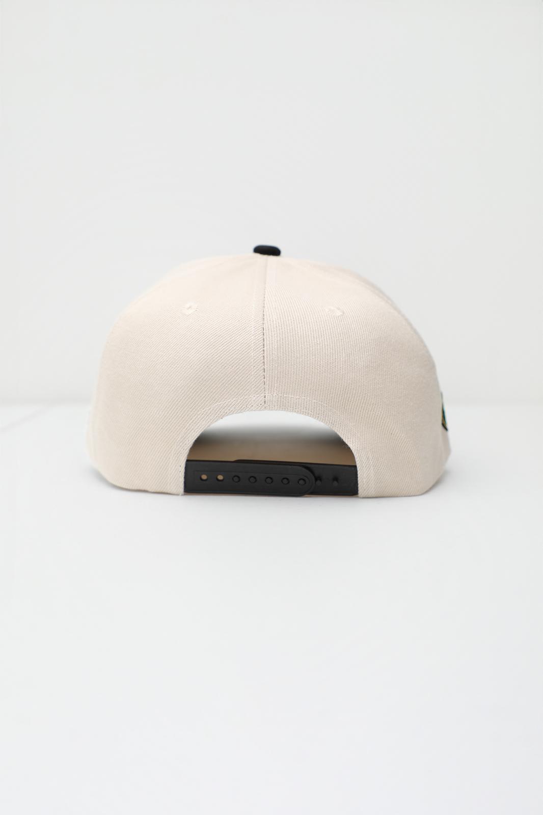 Gators - Beige & Black